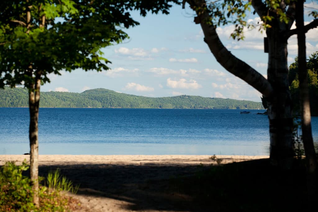 Plage du centre touristique du Lac Simon